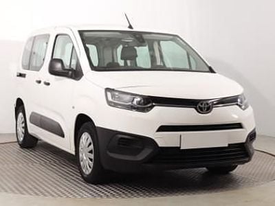 Biały Używany 2020 Toyota Proace Verso City Kombi | 49 999 zł (Dobra cena)