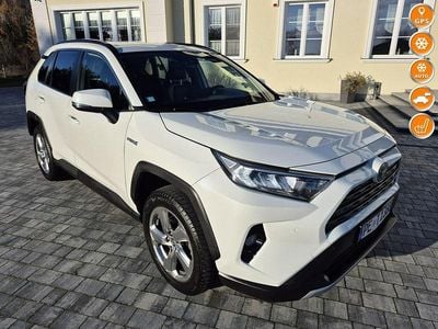 Używany Toyota RAV4 Hybrid Business Edition 218 KM (160 kW) 2021 Biały SUV
