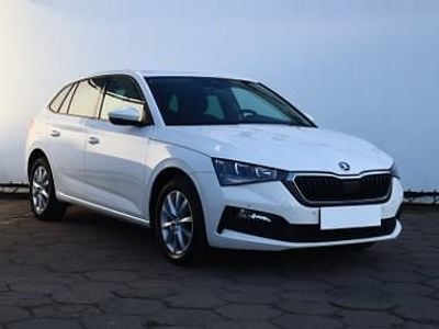 Biały Używany 2021 Skoda Scala Hatchback | 46 999 zł (Dobra cena)