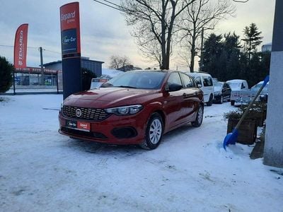 Czerwony ciemny (metalik) Używany 2018 Fiat Tipo Hatchback | 39 900 zł (Uczciwa cena)