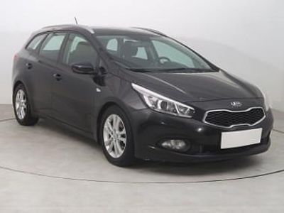 Czarny Używany 2013 Kia Ceed Hatchback | 23 999 zł (Uczciwa cena)
