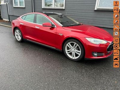Czerwony Używany 2014 Tesla Model S Hatchback | 75 000 zł
