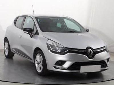 Używany Renault Clio V 90 KM (66 kW) 2020 Srebrny Hatchback