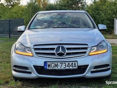 Używany Mercedes C200 2011 Srebrny Sedan/Limuzyna