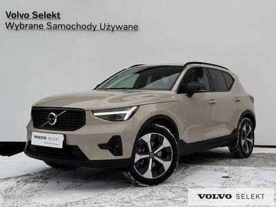 Używany Volvo XC40 197 KM (144 kW) 2025 Beżowy SUV