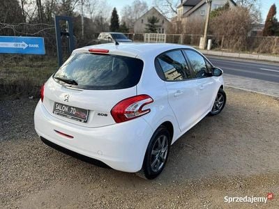 Biały Używany 2013 Peugeot 208 Hatchback | 16 900 zł (Uczciwa cena)