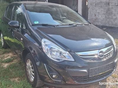 Używany Opel Corsa Active 2013 Czarny Hatchback