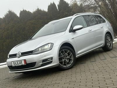 Srebrny (metalik) Używany 2015 VW Golf VII Kombi | 26 555 zł (Uczciwa cena)