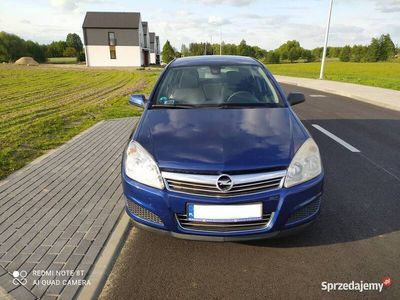 Używany Opel Astra 2009 Granatowy Sedan/Limuzyna