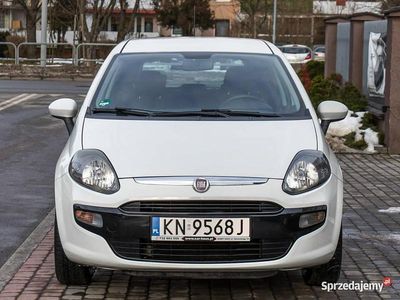 Używany Fiat Grande Punto 78 KM (57 kW) 2011 Biały (metalik, perła) Hatchback