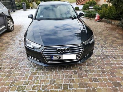 Szary Używany 2017 Audi A4 Sport Kombi | 80 000 zł (Dość drogi)