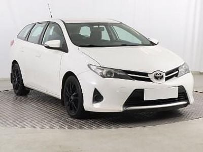 Używany Toyota Auris 90 KM (66 kW) 2014 Biały Kombi