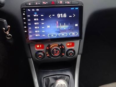 Używany Peugeot 308 2008 Czarny Hatchback