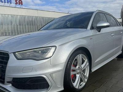 Używany Audi A3 Sportback S-Line 2014 Srebrny Hatchback