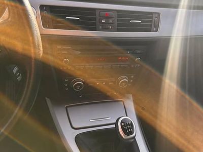 używany BMW 318 i 2.0 Touring/Kombi - Benzyna - 2008