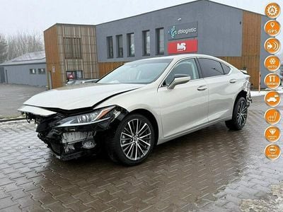 Żółtozłoty Używany 2025 Lexus ES300 Business Edition Sedan/Limuzyna | 67 900 zł