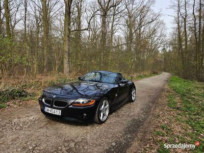Czarny Używany 2003 BMW Z4 Kabriolet | 40 990 zł