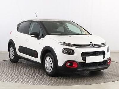 Biały Używany 2018 Citroën C3 PureTech Hatchback | 37 999 zł (Uczciwa cena)
