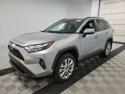 używany Toyota RAV4 Hybrid 