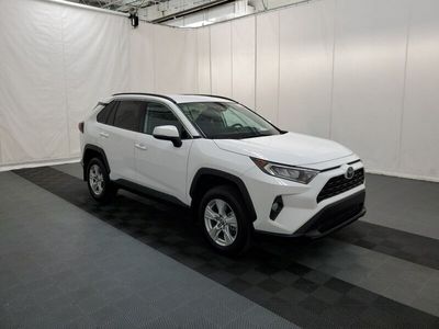 używany Toyota RAV4 XLE 2.5 automat