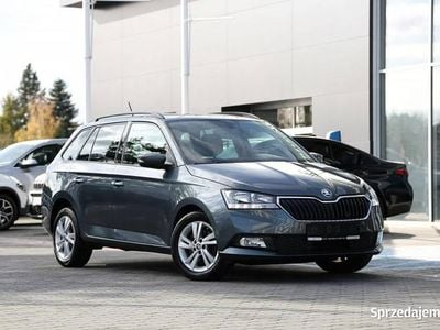 Używany Skoda Fabia Ambition 95 KM (69 kW) 2021 Szary Kombi