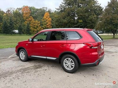 Używany Mitsubishi Outlander 150 KM (110 kW) 2016 Bordowy SUV