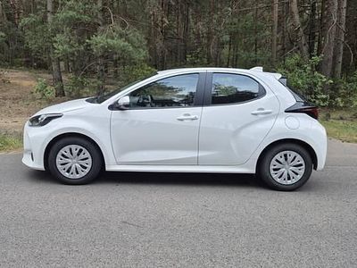 Używany Toyota Yaris Hybrid 2022 Biały Hatchback