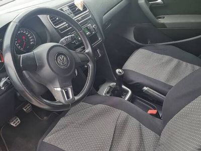 Używany VW Polo 90 KM (66 kW) 2011 Biały Sedan/Limuzyna