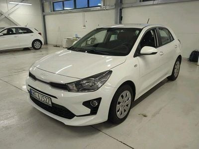 Używany Kia Rio 100 KM (73 kW) 2021 Biały (metalik) Hatchback