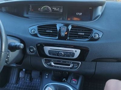 Używany Renault Scénic III 2014 Czarny Minivan