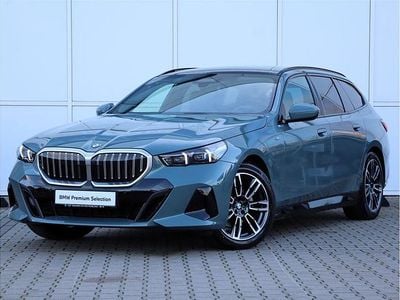 Używany BMW 520 Comfort Edition 197 KM (144 kW) 2024 Cape york green metallic metalizowany Kombi