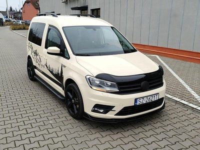 Brązowobeżowy Używany 2016 VW Caddy Minivan | 64 990 zł
