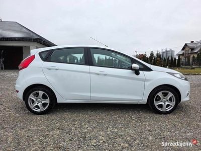 Biały Używany 2012 Ford Fiesta Ambiente Hatchback | 20 900 zł (Uczciwa cena)