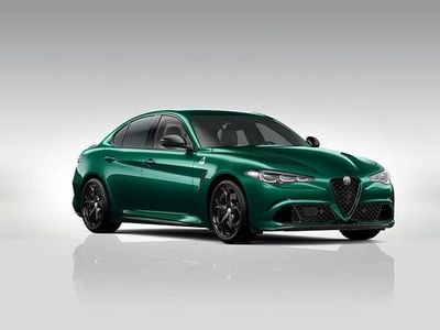 Lakier specjalny zielony montreal green Nowe 2025 Alfa Romeo Giulia Quadrifoglio Sedan/Limuzyna | 391 423 zł (Uczciwa cena)