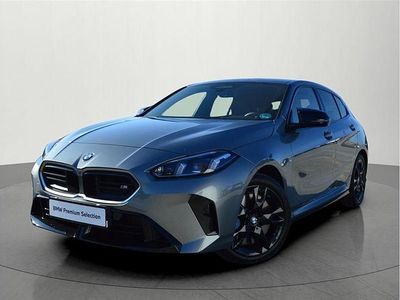 Szary skyscraper metalizowany Używany 2024 BMW M135 Shadowline Hatchback | 199 900 zł