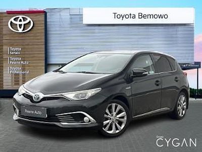 Używany Toyota Auris Hybrid Executive 99 KM (72 kW) 2017 Czarny Hatchback