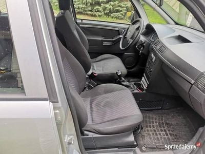 Srebrny Używany 2006 Opel Meriva Minivan | 6200 zł (Uczciwa cena)