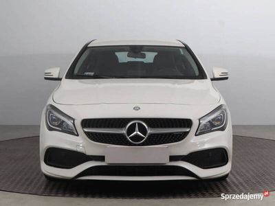 Mercedes CLA200