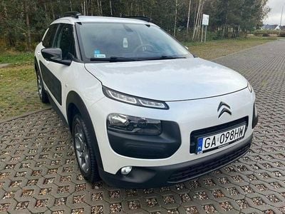Biały Używany 2017 Citroën C4 Cactus PureTech Hatchback | 31 500 zł (Uczciwa cena)