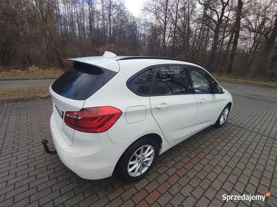 Biały Używany 2015 BMW 216 Active Tourer Minivan | 30 900 zł