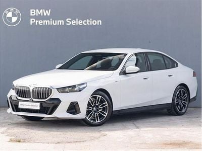 Biel alpejska Używany 2024 BMW 520 Shadowline Sedan/Limuzyna | 209 900 zł (Super Cena)
