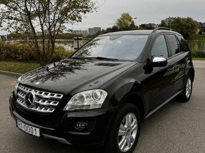 Używany 2009 Mercedes ML350 SUV | 51 000 zł
