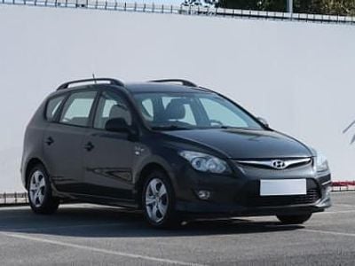 Używany Hyundai i30 109 KM (80 kW) 2011 Czarny Kombi