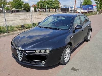 Czarny Używany 2010 Alfa Romeo 159 Kombi | 21 900 zł