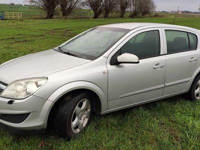 używany Opel Astra 1.9 150KM bez DPF bogata wersja zadbana