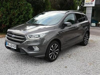 Szary (metalik) Używany 2018 Ford Kuga SUV | 57 999 zł (Uczciwa cena)