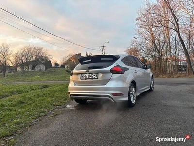 Używany Ford Focus 2018 Srebrny Hatchback
