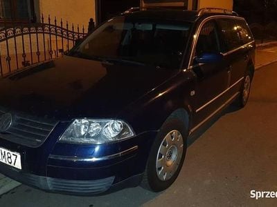 Używany VW Passat Highline 130 KM (95 kW) 2001 Granatowy Kombi