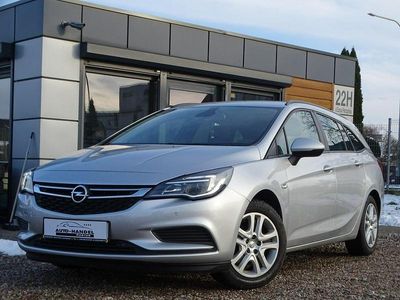 Srebrny (metalik) Używany 2018 Opel Astra Kombi | 39 900 zł (Uczciwa cena)