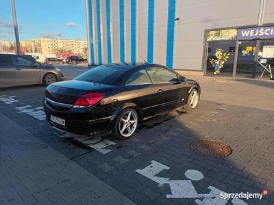 używany Opel Astra twin top 1.6 lpg 2006r zamiana